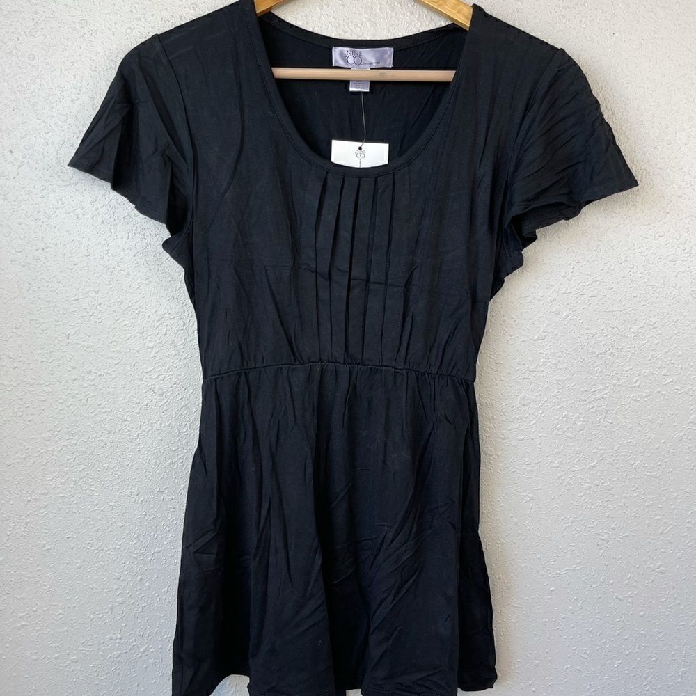 NWT Nine & Co. Women’s Top Size Medium
